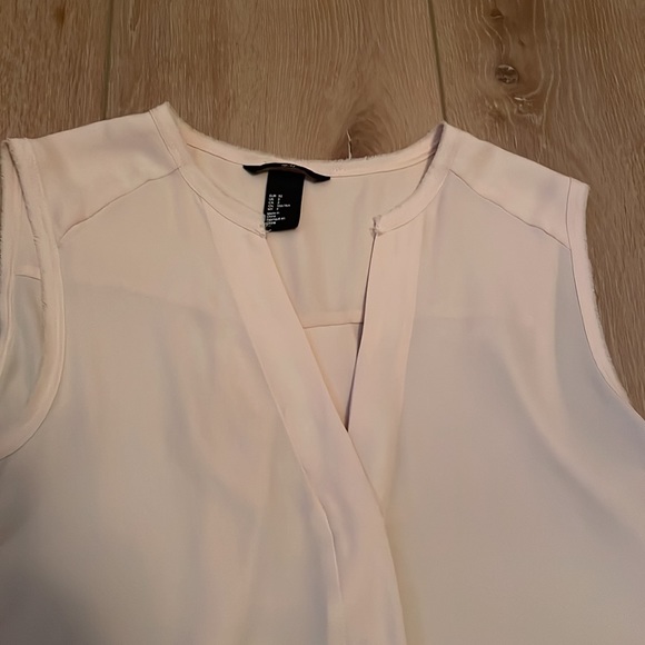 H&M Tank - Picture 2 of 4